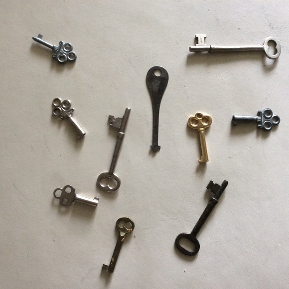 Skeleton keys lot of 10 total - Picture 1 of 2